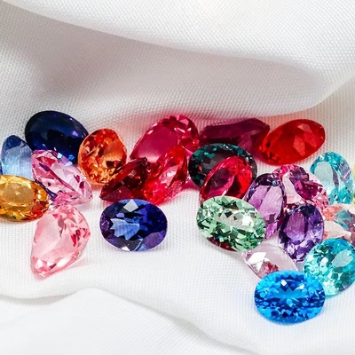 Berwarna 6*8mm Oval Cut Lab Diamond 22 Multi Color 1.5ct Sapphire Ruby Emerald Loose Gemstone