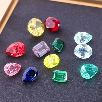 Synthetic Lab Tumbuh Emerald Batu Permata VVS Semua Ukuran Bentuk Disesuaikan