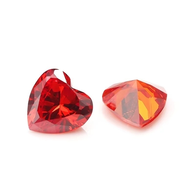 Warna CZ Moissanite Diamond Heart Cut 3x3mm 4x4mm Zirconia Kubik Sintetis