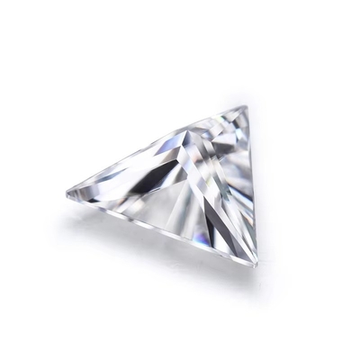 D Moissanite sintetis tanpa warna Segitiga Potongan VVS1 Lolos Moissanite Berlian 5 Karat Cincin