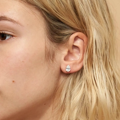 Minimalist Plated Gold 925 Silver Diamond Stud Earring 925 Shiny Silver Heart Stud Earrings