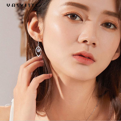 1.61 Inci 0.04oz Anting-Anting Hati Perak Nyata 5A Anting-Anting Bentuk Daun Zirkonia